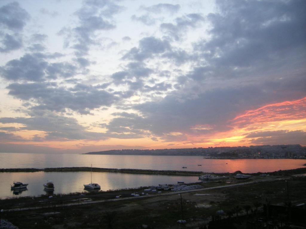 Pelikan Hotel Büyükçekmece Esterno foto