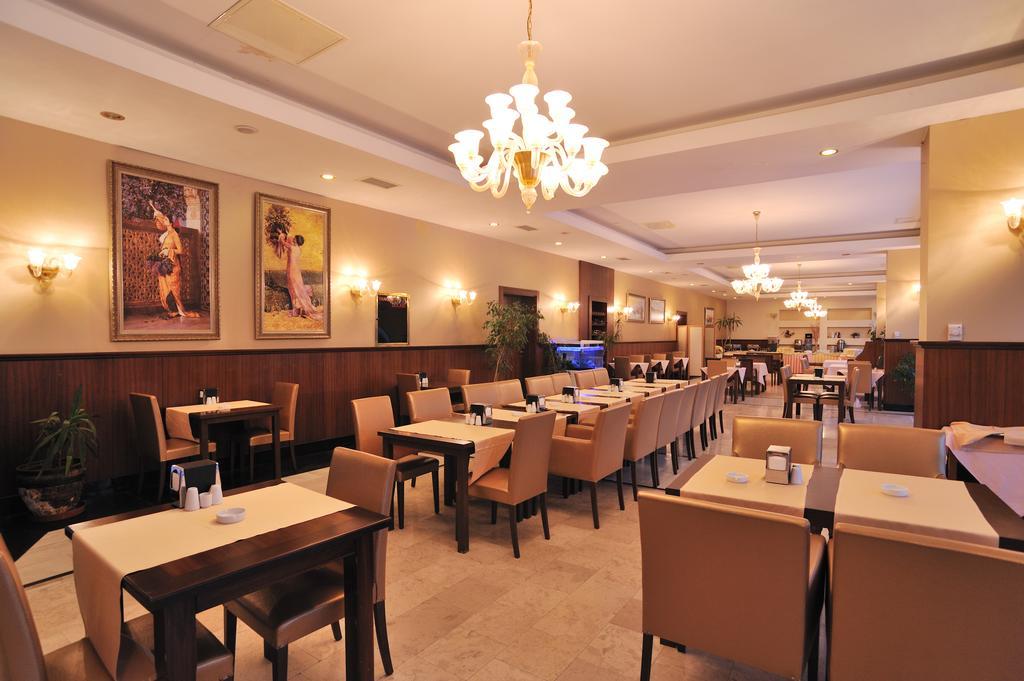 Pelikan Hotel Büyükçekmece Esterno foto
